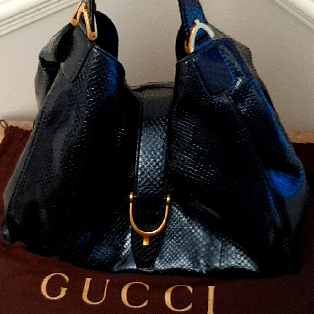 💚EXQUISITE❤RARE GUCCI PYTHON STIRRIP BAG